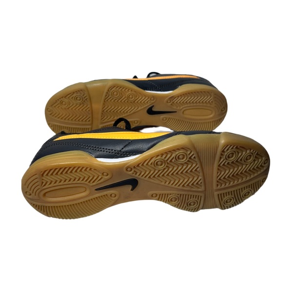 Nike Youth Indoor Soccer Shoes Black Orange Gum Sole Size 2Y - Picture 5 of 10